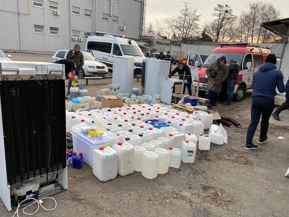 Полиция Киева накрыла крупнейшую в Украине наркосеть и изъяла психтропы на 110 миллионов гривен Полиция Киева накрыла крупнейшую в Украине наркосеть и изъяла психтропы на 110 миллионов гривен