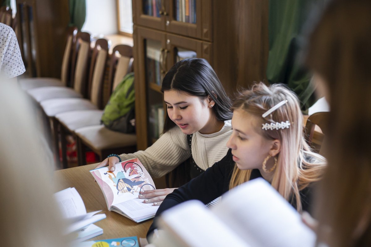 Дети были поглощены заданиями квеста Дети были поглощены заданиями квеста