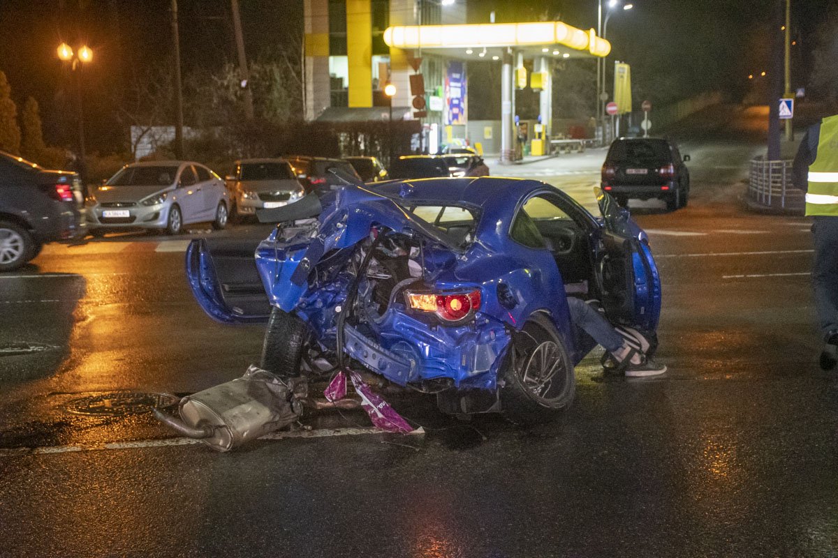 Тело погибшего осталось в салоне на пассажирском сидении