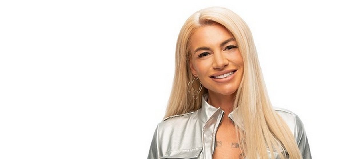 27-летняя киевлянка мастер по маникюру 