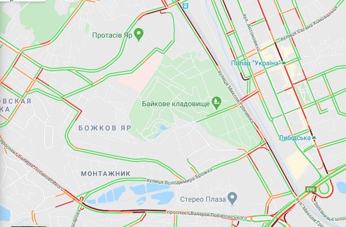 С Голосеевского района заехать в центр тоже тяжело 