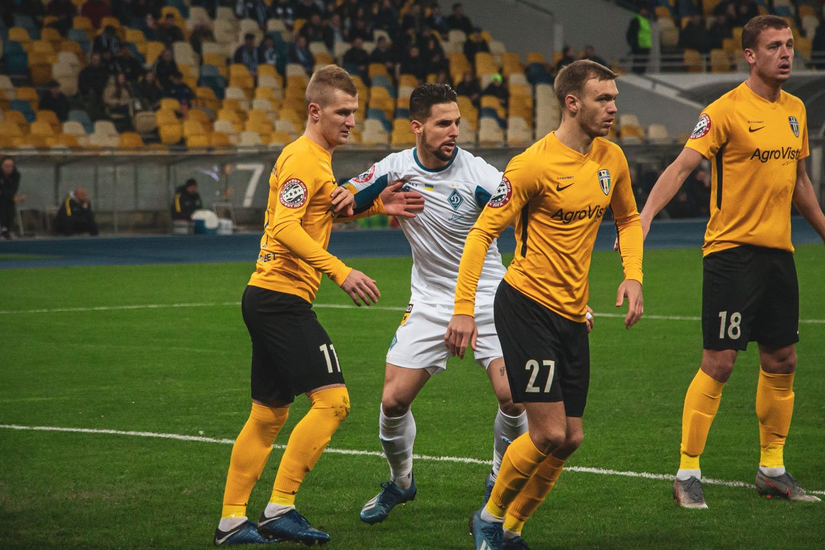 Матч ознаменовался не красивым футболом, а больше жесткой борьбой, в которой Франу Солю было не очень комфортно