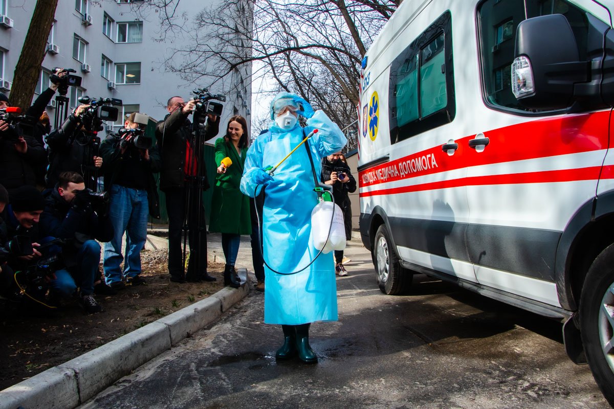 В Украине зафиксировали еще два случая заражения коронавирусом - и один из них снова в Черновецкой области В Украине зафиксировали еще два случая заражения коронавирусом - и один из них снова в Черновецкой области
