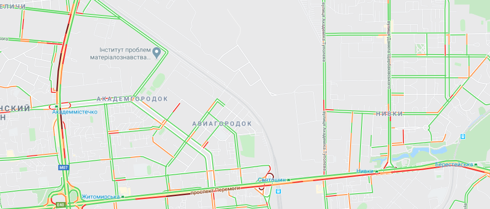 Проспект Победы стоит всегда в одних и тех же предсказуемых местах Проспект Победы стоит всегда в одних и тех же предсказуемых местах
