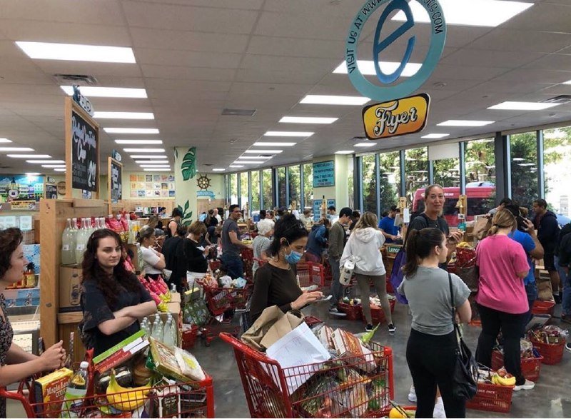 У людей будто новая цель появилась - все скупить