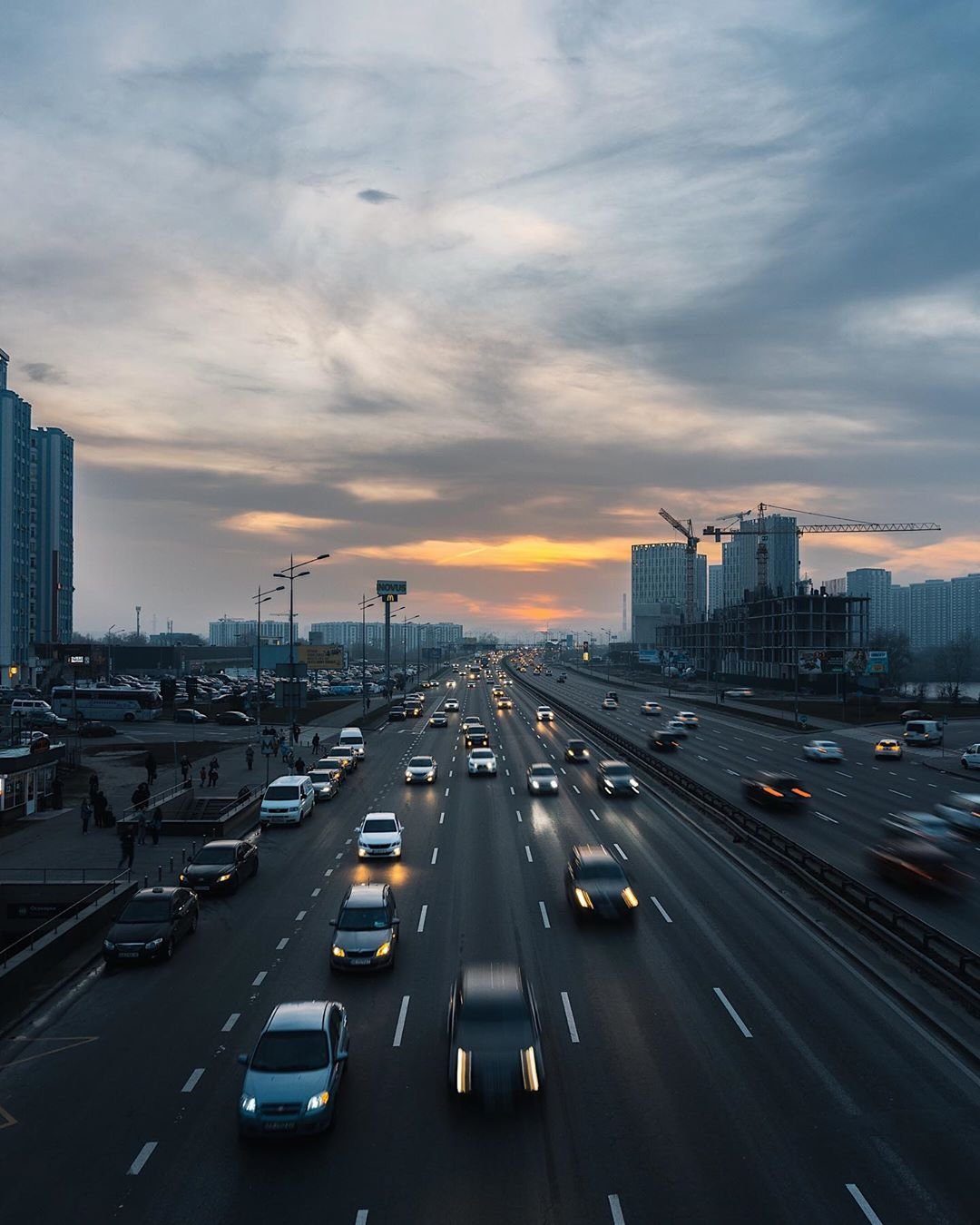 Закат в Киеве. Холст, масло. Художник - @zhukevych Закат в Киеве. Холст, масло. Художник - @zhukevych
