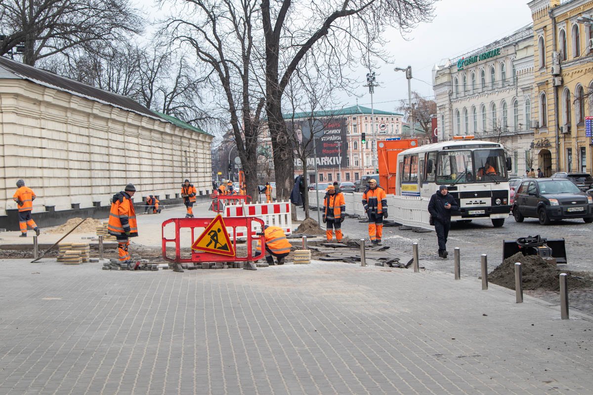 А вот для работников коммунальных служб карантин - не карантин