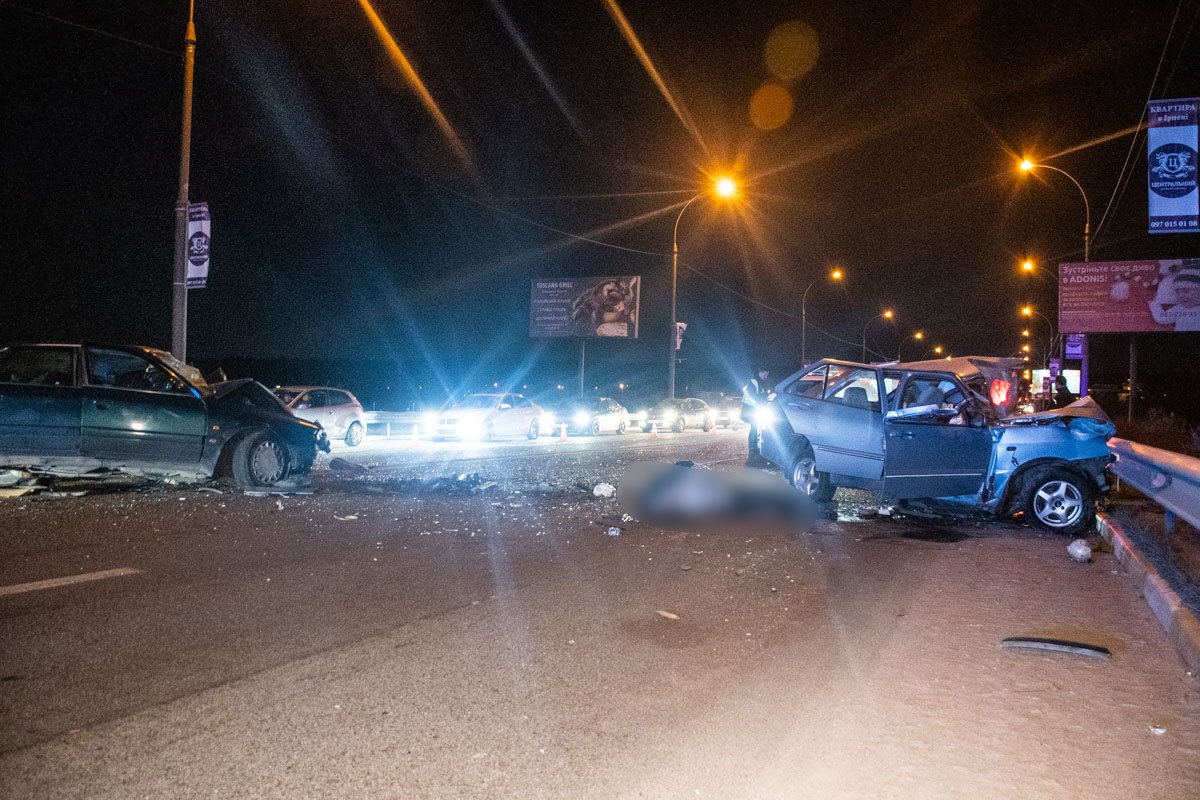 В результате аварии водитель Chery скончался на месте