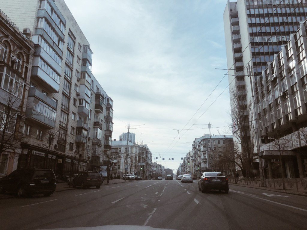 Улица Саксаганского и следы дрифта 