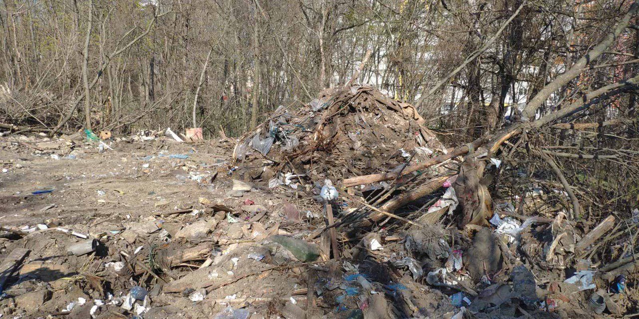 Это пластик, строительные материалы, резина, кабели, колеса, ПЭТ бутылки и много другого хлама Это пластик, строительные материалы, резина, кабели, колеса, ПЭТ бутылки и много другого хлама