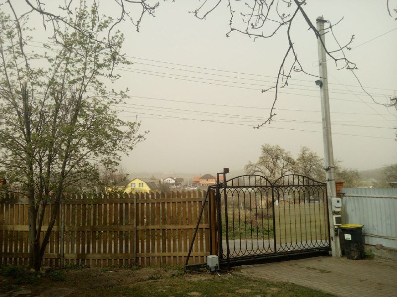 Вид из двора в селе Хотов