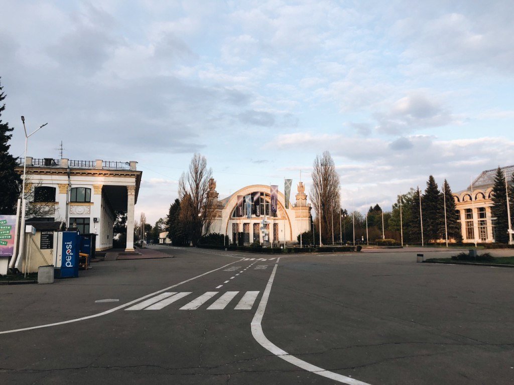 Центральная площадь - пуста Центральная площадь - пуста