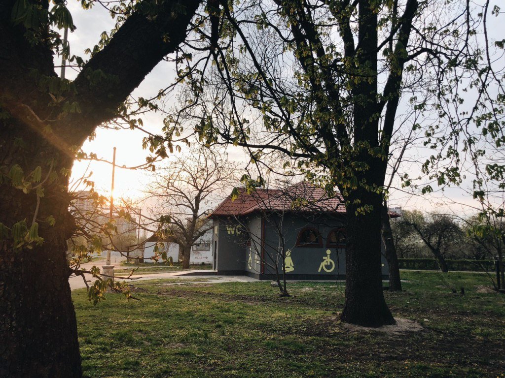 В сторону Пикник Сада