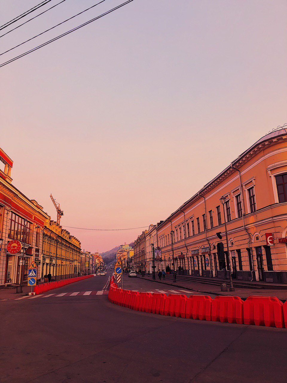 Эти лини лишь поют о хорошем, ведь Эти лини лишь поют о хорошем, ведь