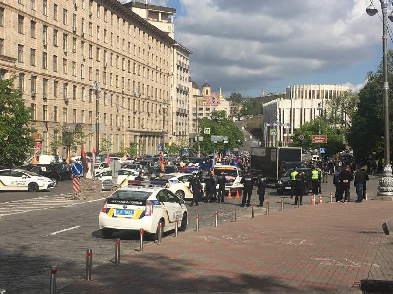 В сторону Кабмина дорога перекрыта полицией