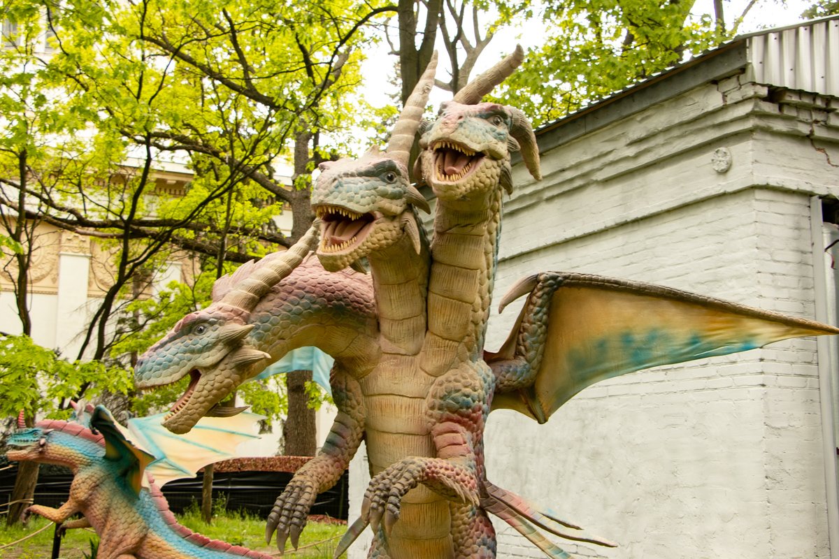 Все драконы рычат. При этом у каждого свой голос, собственная манера поведения и даже характер Все драконы рычат. При этом у каждого свой голос, собственная манера поведения и даже характер