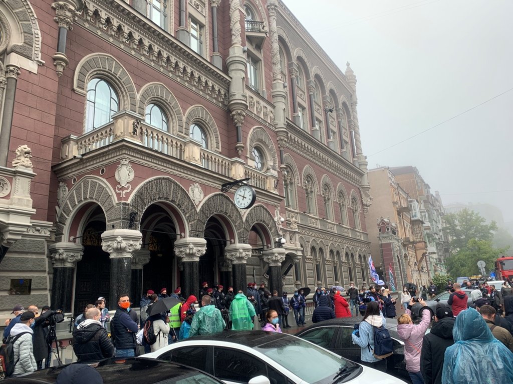 Акция проходит по маршруту от банка "Аркада" до КГГА