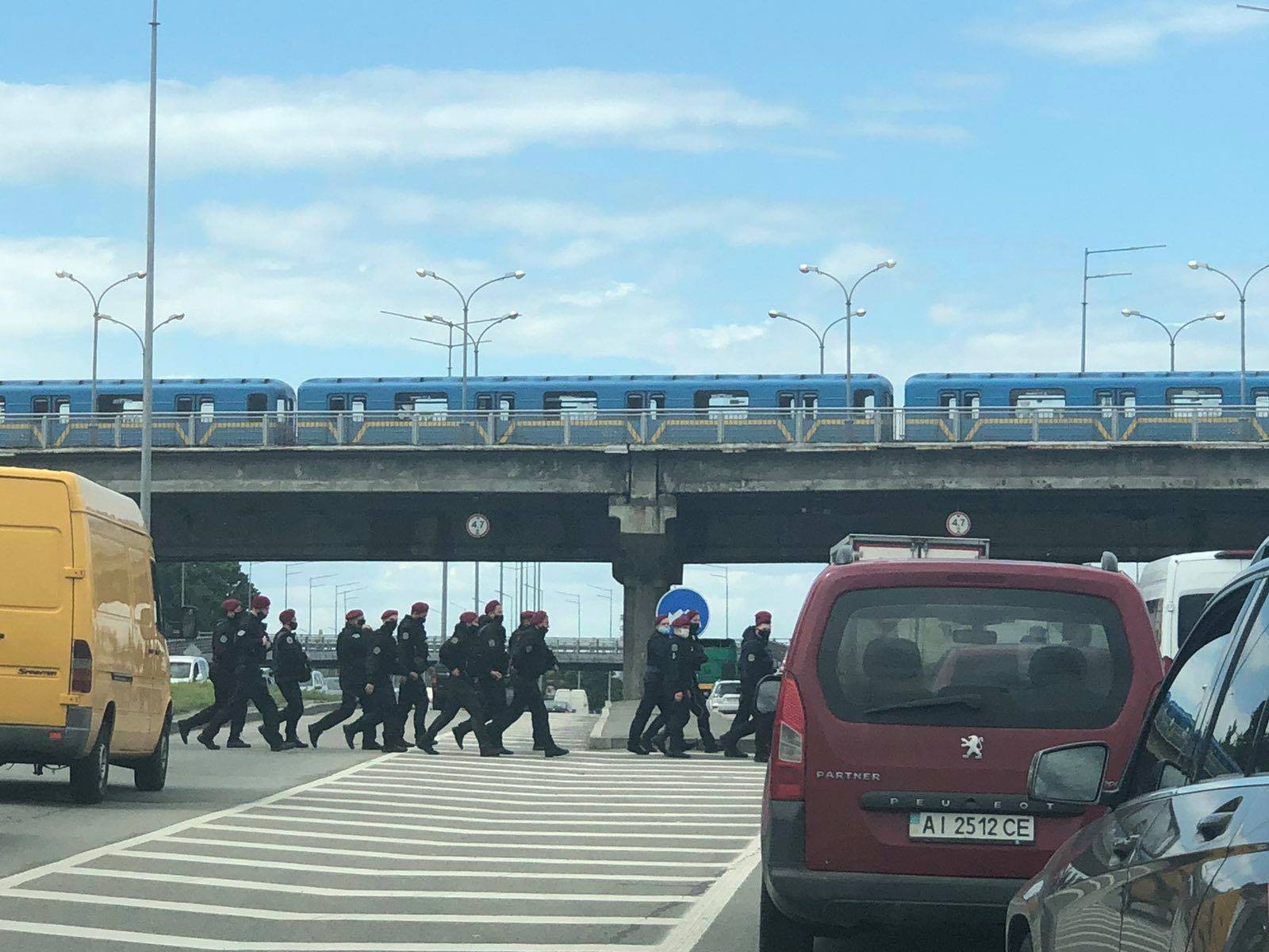 Минера моста Метро задержали