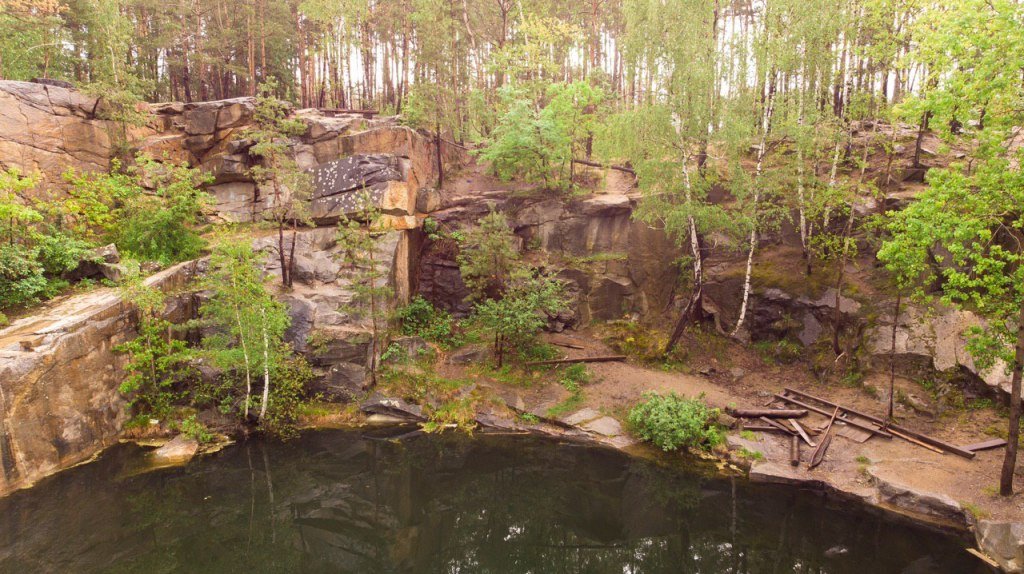 Но с высоты птичьего полета этого мусора не видно