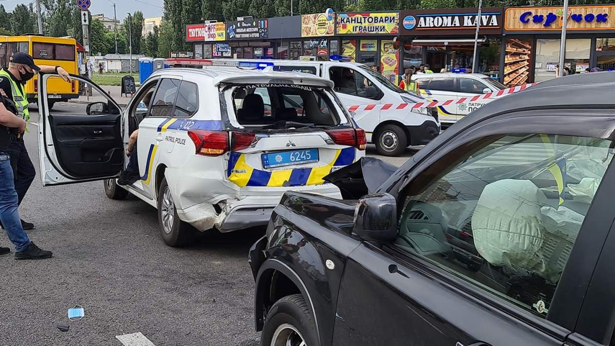 Сейчас на месте работает следственно-оперативная группа