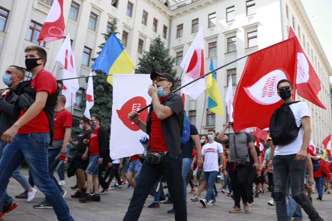 В Киеве журналисты вышли на акцию за свои права: что происходит под Офисом Президента 4