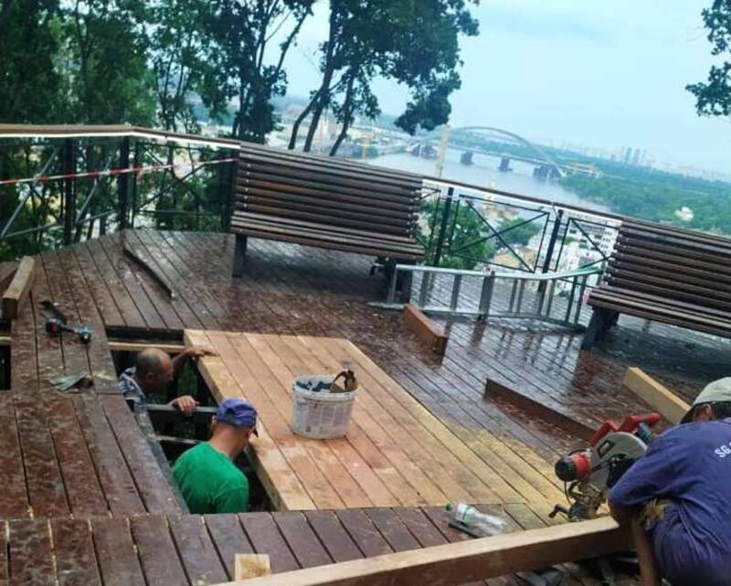 Коммунальщики работали в любую погоду