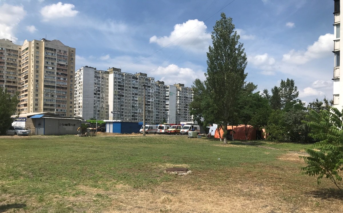 Фото со стороны двора