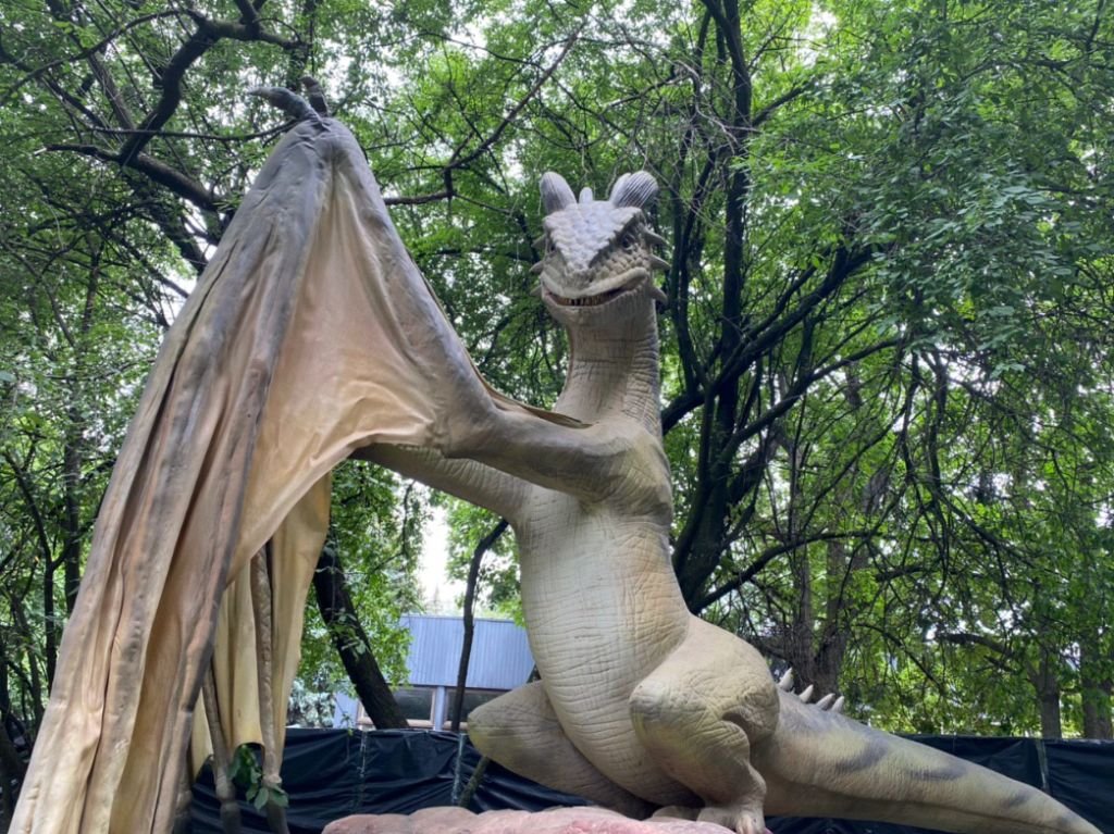 Мир драконов: каких мифических чудовищ можно увидеть этим летом в Киеве на ВДНГ 5