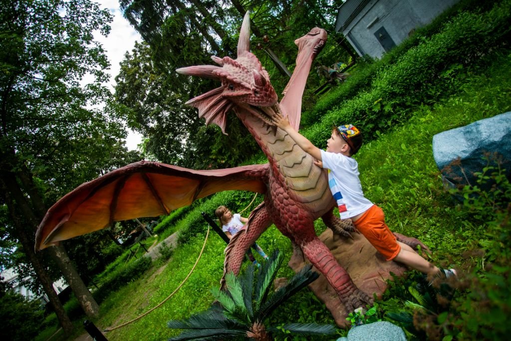 Мир драконов: каких мифических чудовищ можно увидеть этим летом в Киеве на ВДНГ 9