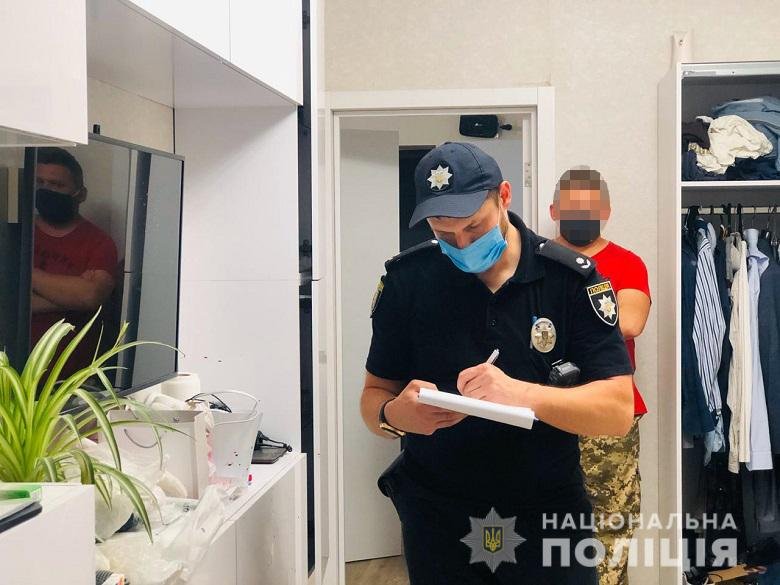 В Киеве сын убил мать кухонным ножом: новые подробности трагедии 2