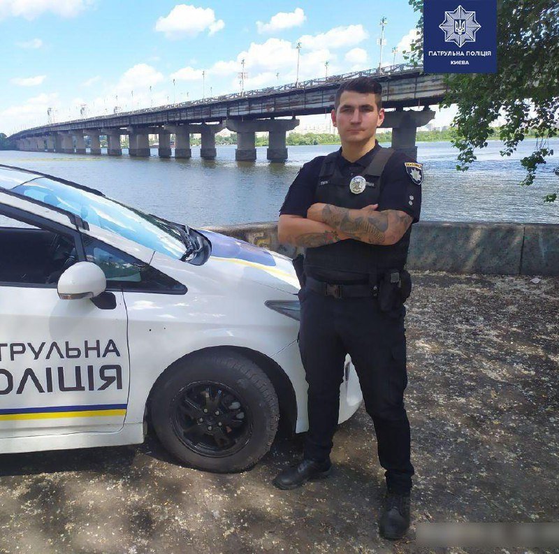 В Киеве студент из-за проблем с учебой и деньгами пытался вскрыть себе вены на мосту Патона 3