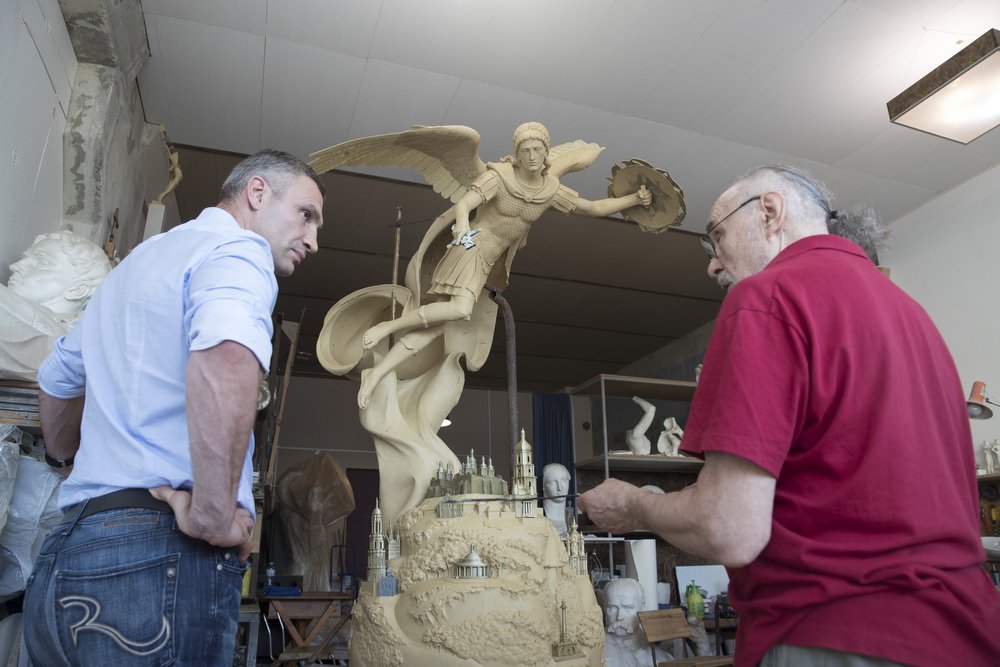 Этот проект - меценатский