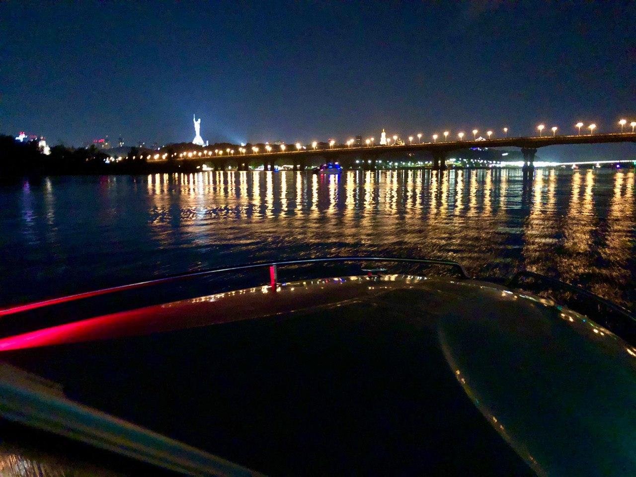 Словно киев зажегся миллионом огней только для вас