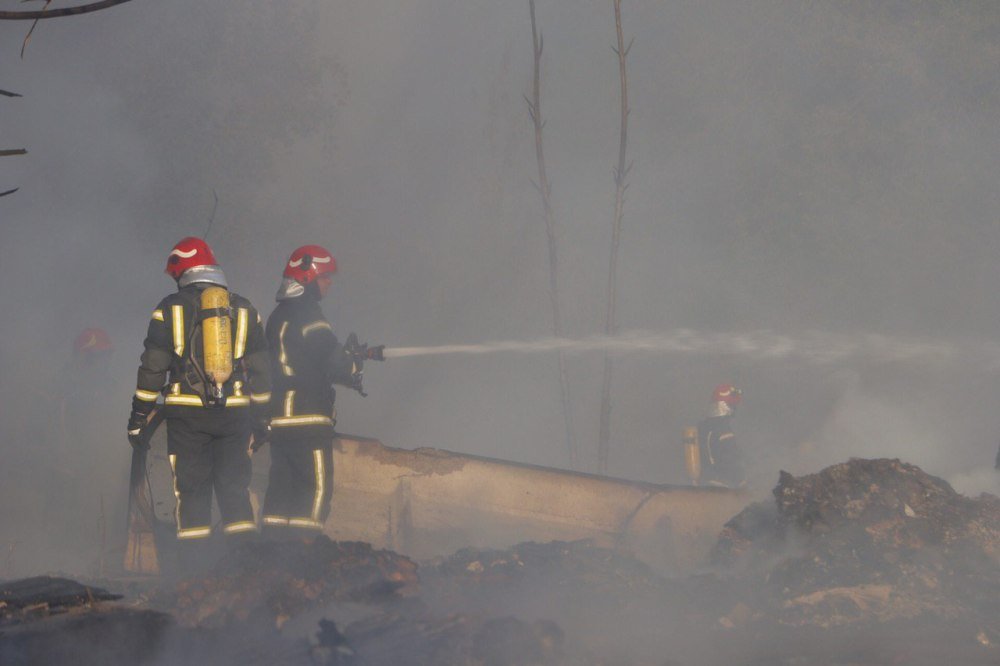 Масштабный пожар на складах в Киеве: новые подробности 9