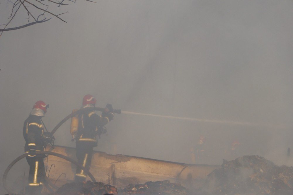 Масштабный пожар на складах в Киеве: новые подробности 15