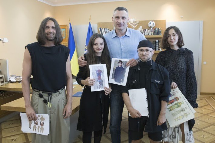 Коммунальщиков Киева будут одевать украинские дизайнеры 4