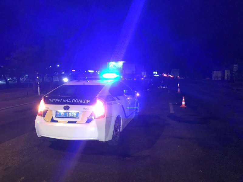 В Киеве на Окружной фура насмерть сбила мужчину 1