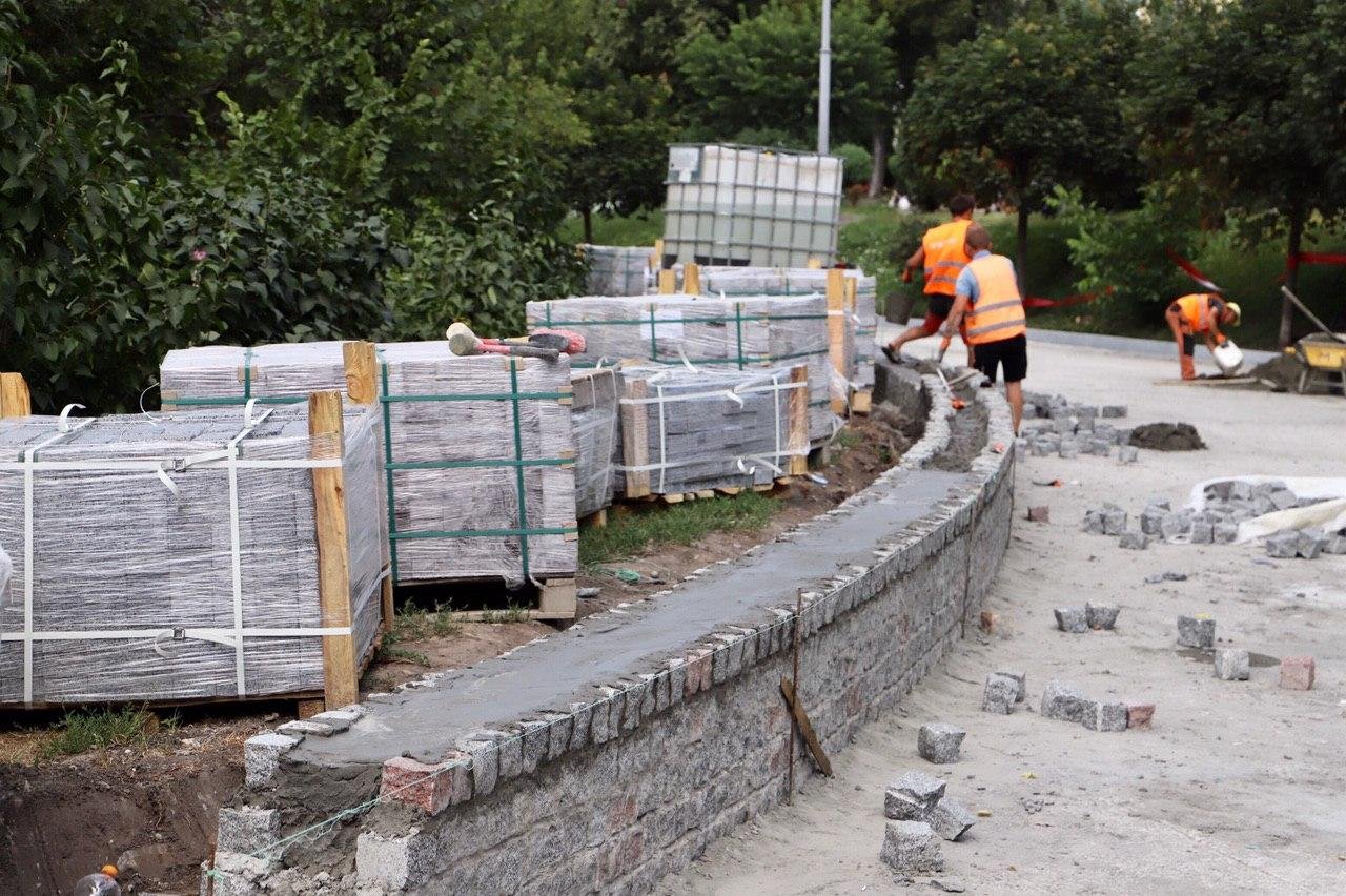 В Киеве реконструируют Пейзажную аллею: что заменят и когда завершат 1