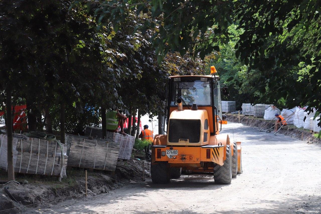 В Киеве реконструируют Пейзажную аллею: что заменят и когда завершат 3