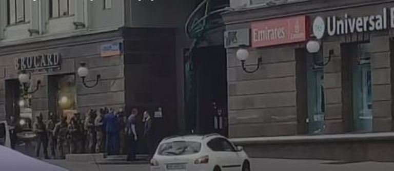 В Киеве в БЦ Леонардо захватили людей в заложники, террорист угрожает взрывом 2