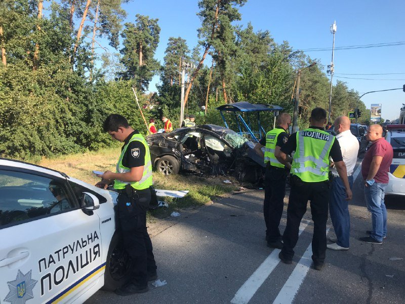 Смертельное ДТП под Киевом на Столичном шоссе: погибли три человека 1