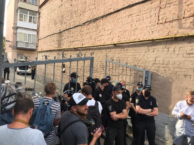 Появилось видео момента задержания активистов на акции протеста под посольством Беларуси в Киеве 2