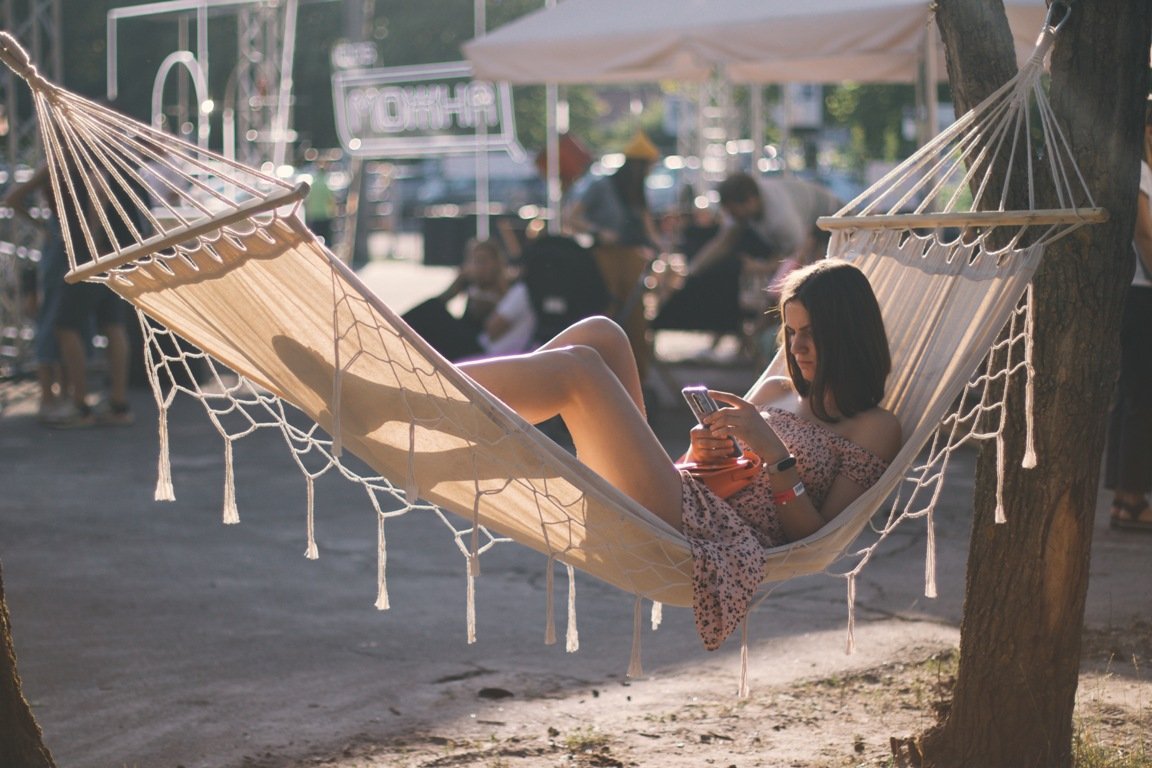 Как прошла дневная вечеринка-барахолка Кураж NOT ONLY JAZZ: ищи себя на фото 10