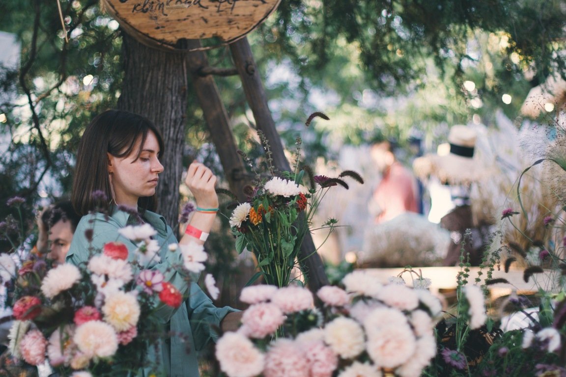 Как прошла дневная вечеринка-барахолка Кураж NOT ONLY JAZZ: ищи себя на фото 18