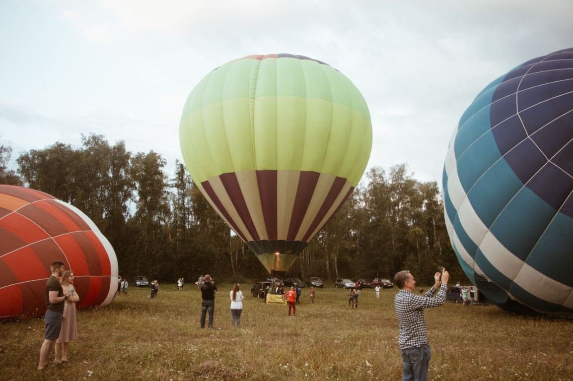У фотографов на фотосессию есть около часа