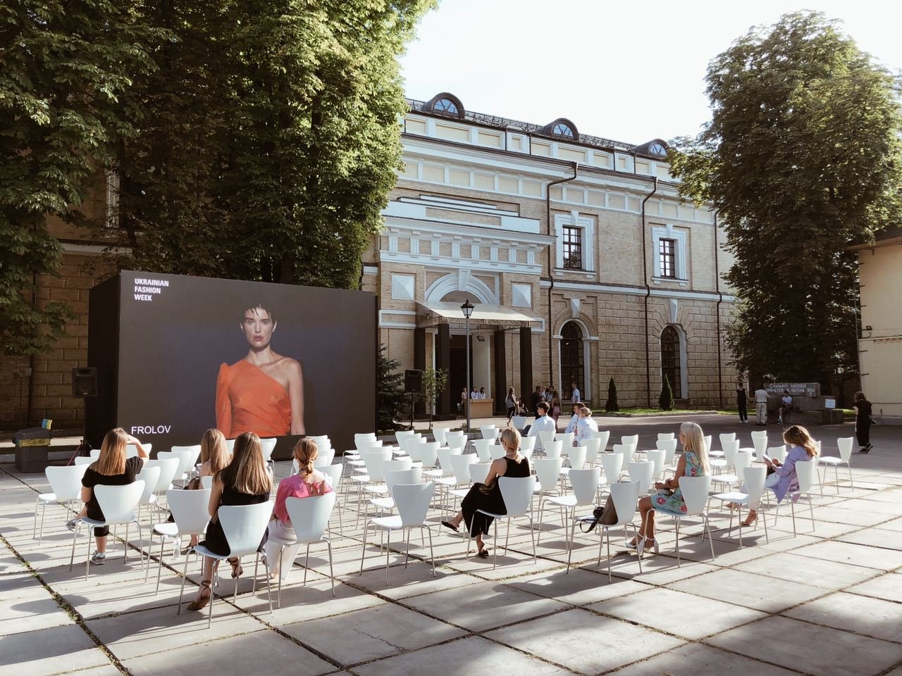 Показы Elena BURENINA и VOROZHBYT&ZEMSKOVA: как прошел первый день UFW NO SEASON Season 13