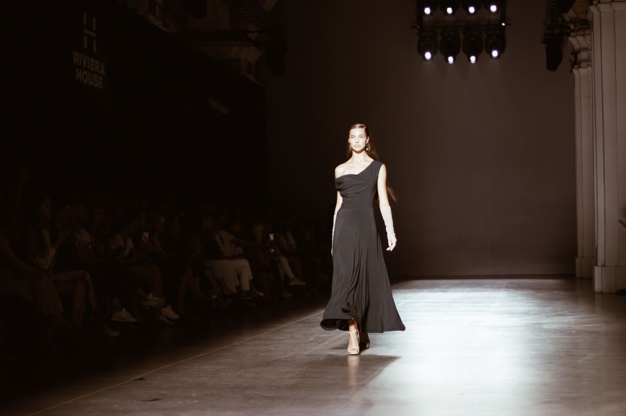 Ukrainian Fashion Week NO SEASON Season: бренд ARUTIUNOVA показал испанскую страсть 1