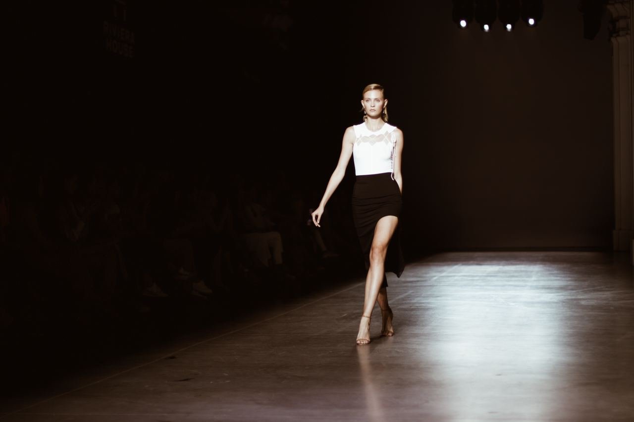 Ukrainian Fashion Week NO SEASON Season: бренд ARUTIUNOVA показал испанскую страсть 6