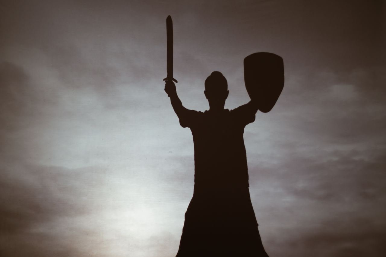 В Киеве на Ukrainian Fashion Week Родина-Мать показала "Fuck You" 2