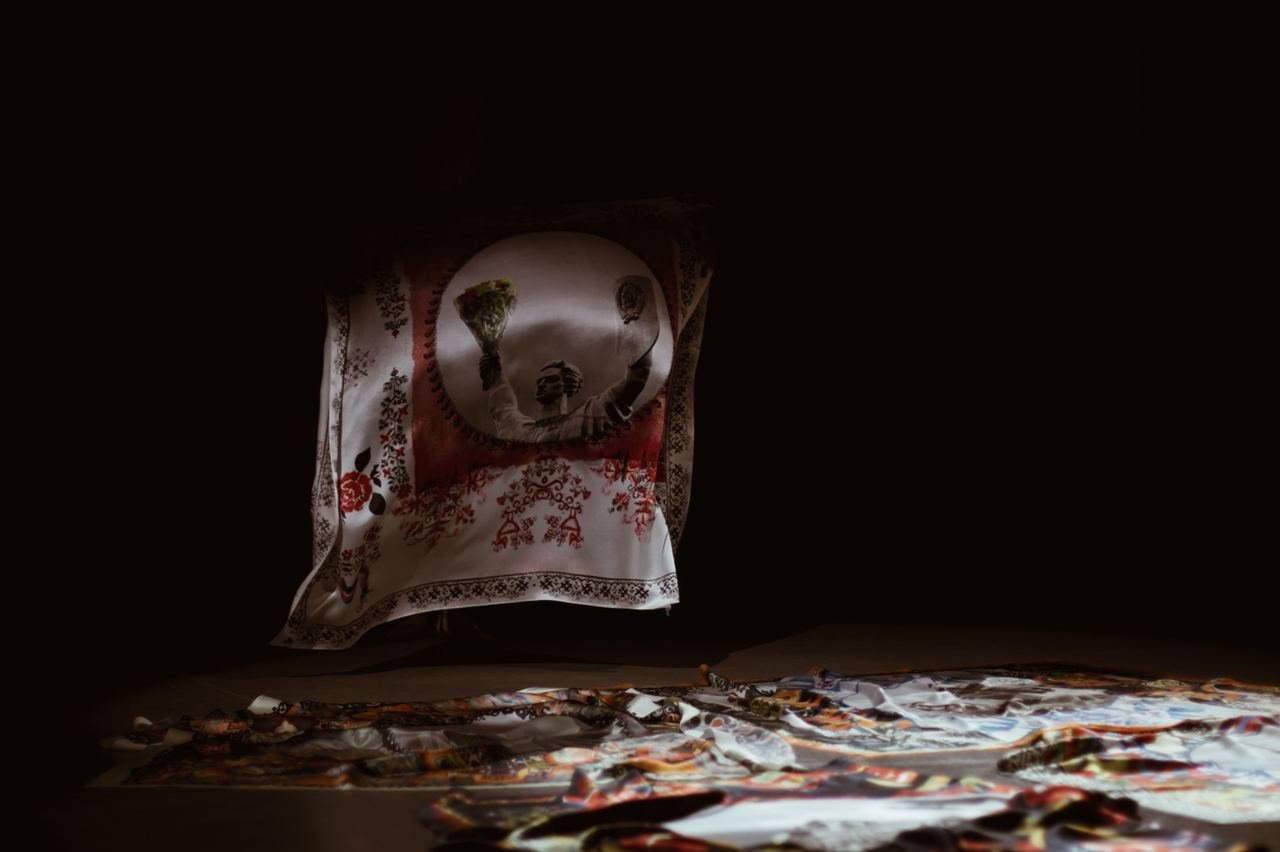 В Киеве на Ukrainian Fashion Week Родина-Мать показала "Fuck You" 6